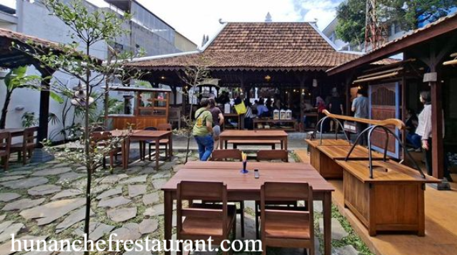 Menikmati Nuansa Jawa Tengah di Dago Bandung