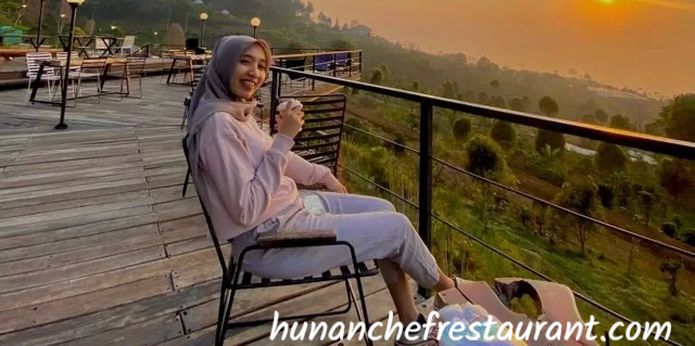 Ngopi Seru di Kabut Tebal Gunung Ciremai